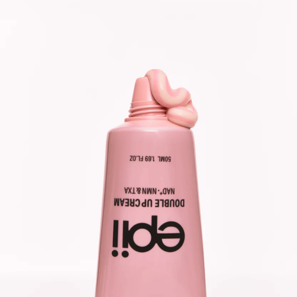 EPII Double Up Cream NAD+, NMN & TXA with a creamy texture that hydrates, improves the skin’s radiance, and contributes to a more even skin tone.