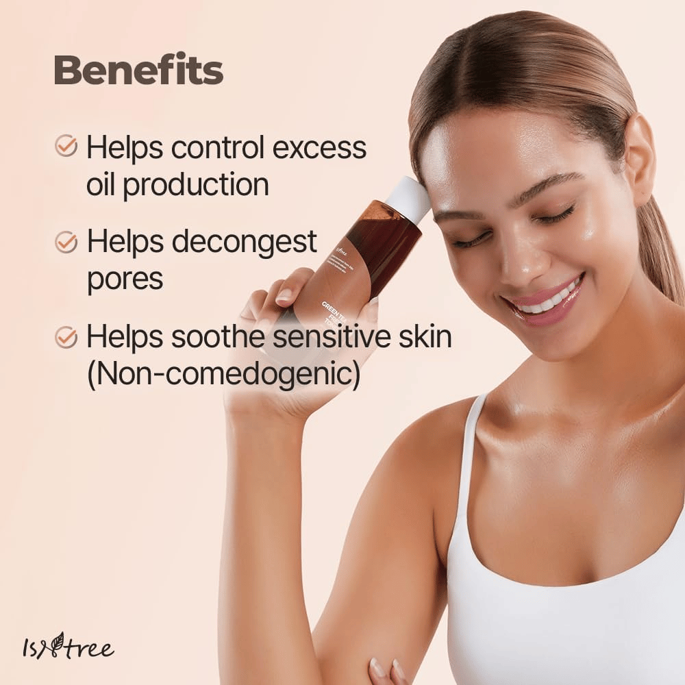 A person is holding Isntree Green Tea Fresh Toner up to their face. The image highlights the toner’s benefits such as balancing sebum production, cleansing pores, and soothing sensitive skin without clogging pores.
