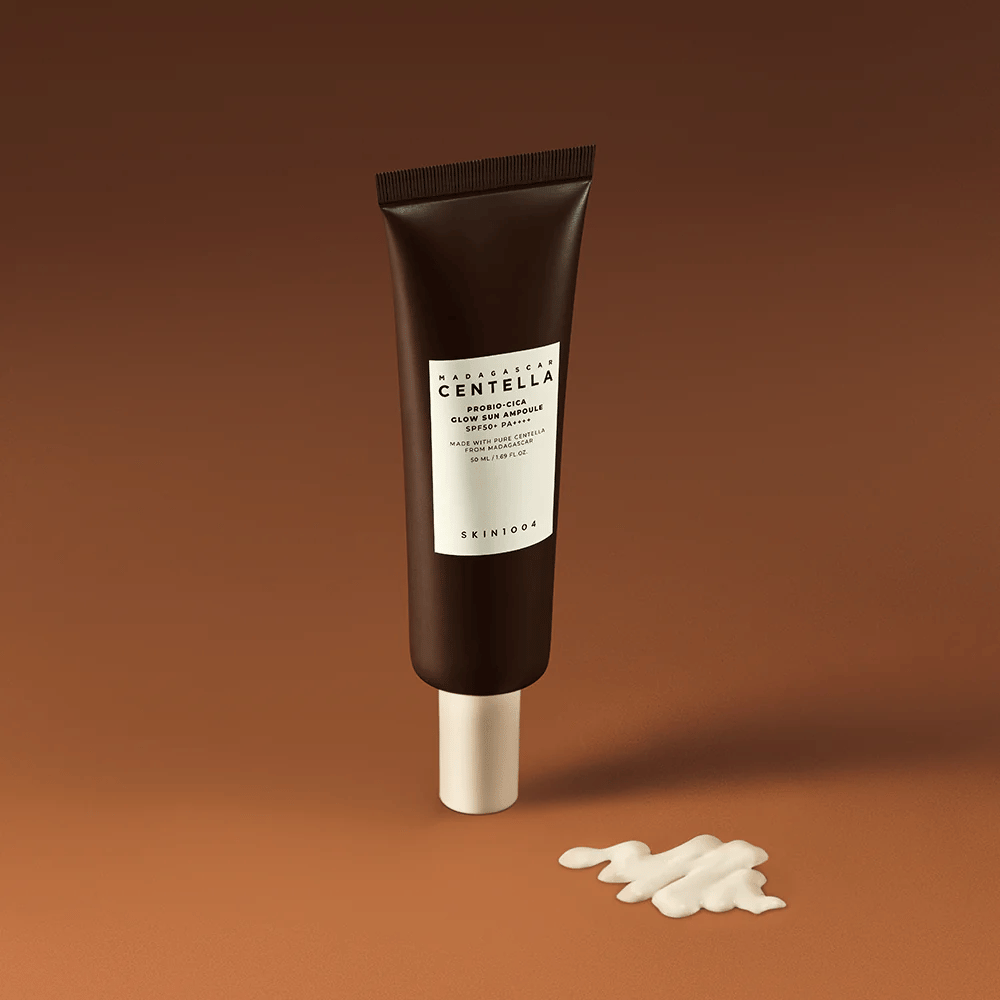 SKIN1004 Madagascar Centella Probio-Cica Glow Sun Ampoule has a silky, lightly tinted formula that melts into the skin. It protects with SPF50+ PA++++, deeply moisturizes, and gives a natural glow – perfect for daily use.