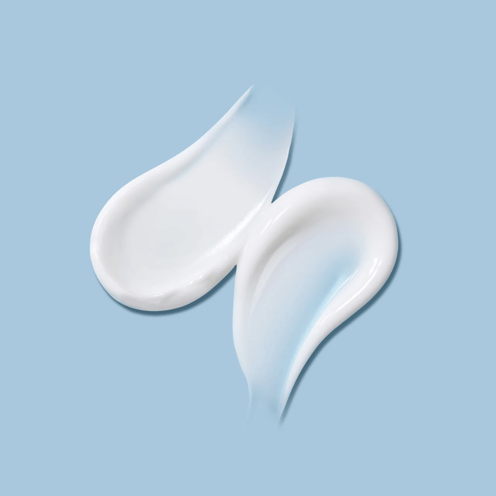 Texture of MADECA Cream Time Reverse Zero – silky and light cream that provides intense hydration without feeling greasy on the skin.