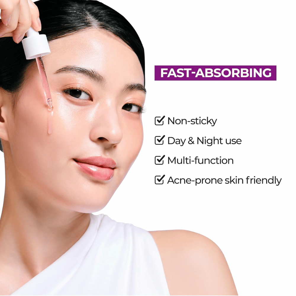 Kvinna applicerar Jumiso Niacinamide 10 Serum. Snabbabsorberande, icke-klibbig formula för dag- och nattbruk, perfekt för aknebenägen hud.