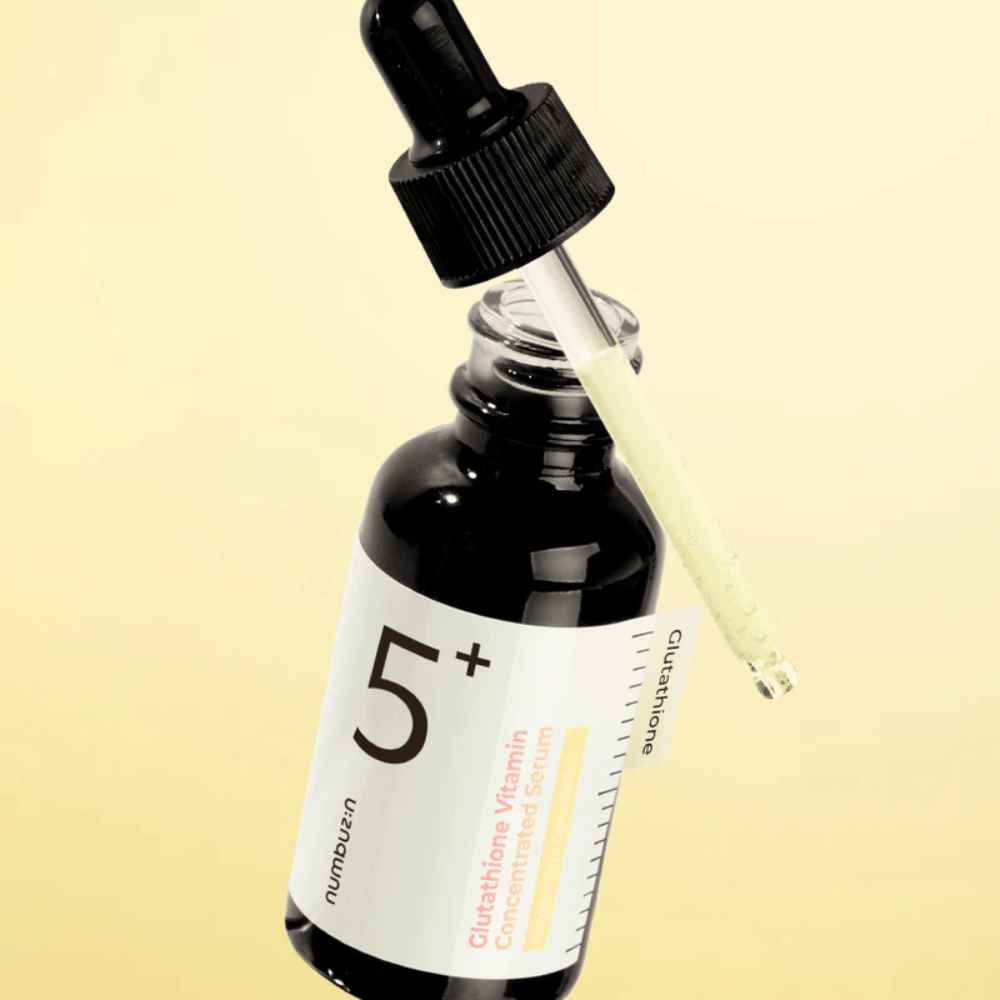 Bottle with dropper of Numbuzin No.5+ Glutathione Vitamin Concentrated Serum. Light formula for clearer and radiant skin.