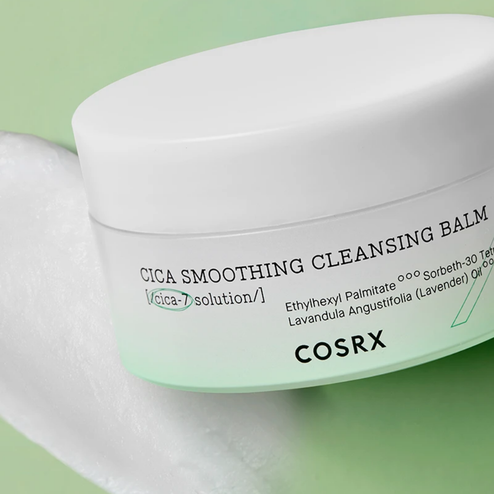 COSRX Pure Fit Cica Smoothing Cleansing Balm 120ml med sorbetliknande konsistens.